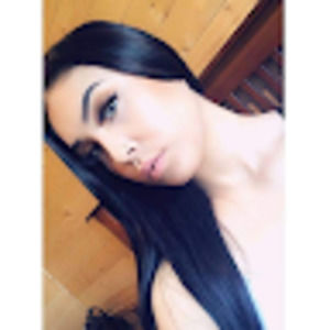 Meet your Posher, Yasmine